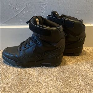 Nike Air revolution ski high wedge size7